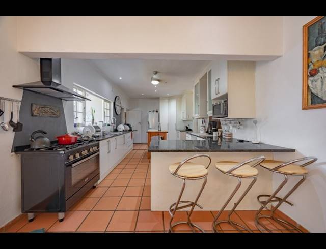 4 BEDROOM HOUSE FOR SALE IN COWIES HILL